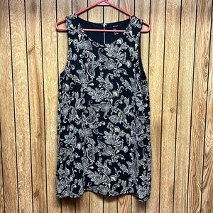 Forever 21 Size Large Black and Cream Dress